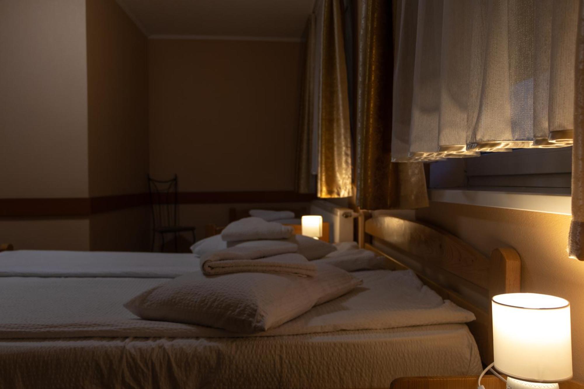 Hotel Tranzit Odorheiu Secuiesc Zewnętrze zdjęcie
