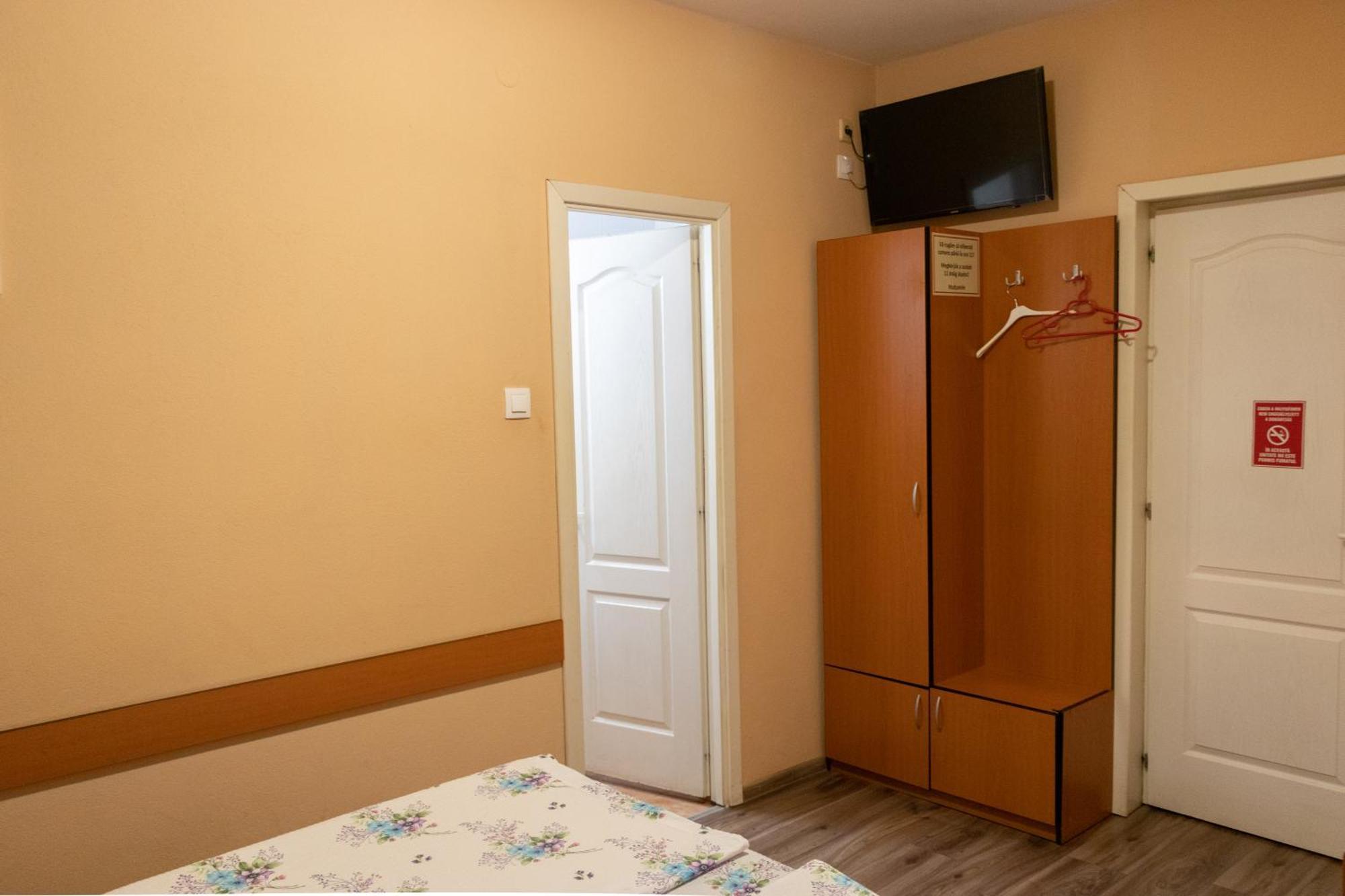 Hotel Tranzit Odorheiu Secuiesc Zewnętrze zdjęcie