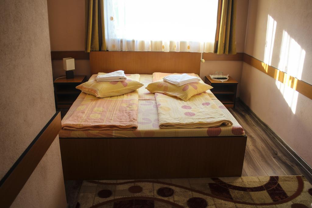 Hotel Tranzit Odorheiu Secuiesc Zewnętrze zdjęcie