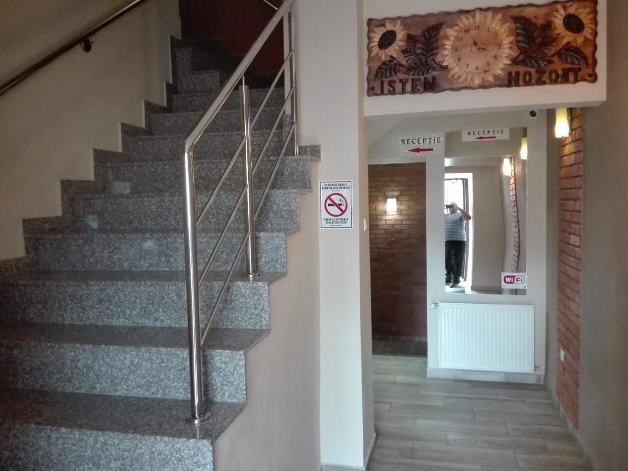 Hotel Tranzit Odorheiu Secuiesc Zewnętrze zdjęcie